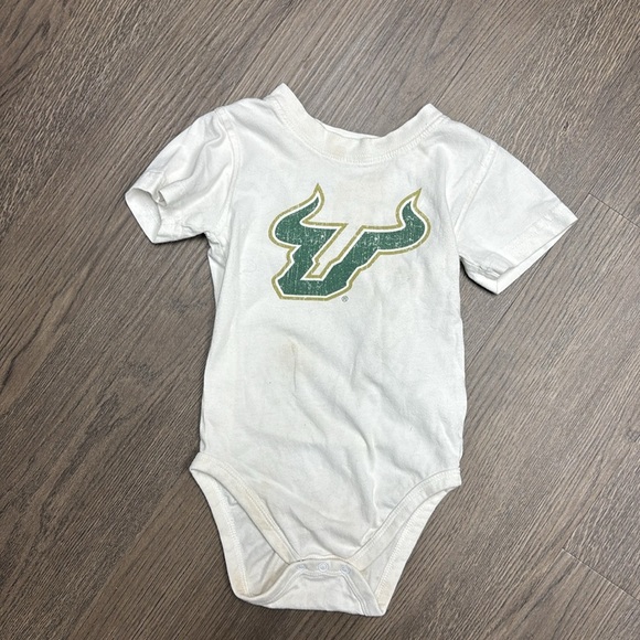 White 18 mo Baby Onesies with Green Bull Logo x 3. GO BULLS! GO USF!! - Picture 6 of 9
